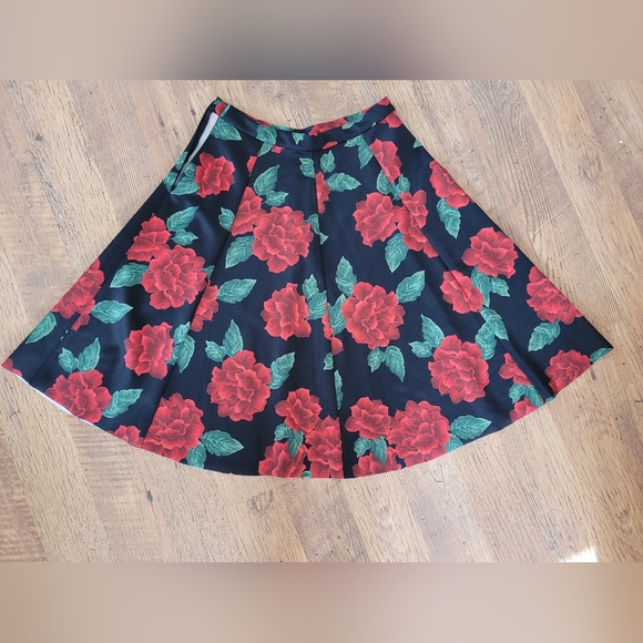 Forever 21 rose print circle skirt size M - Picture 5 of 7